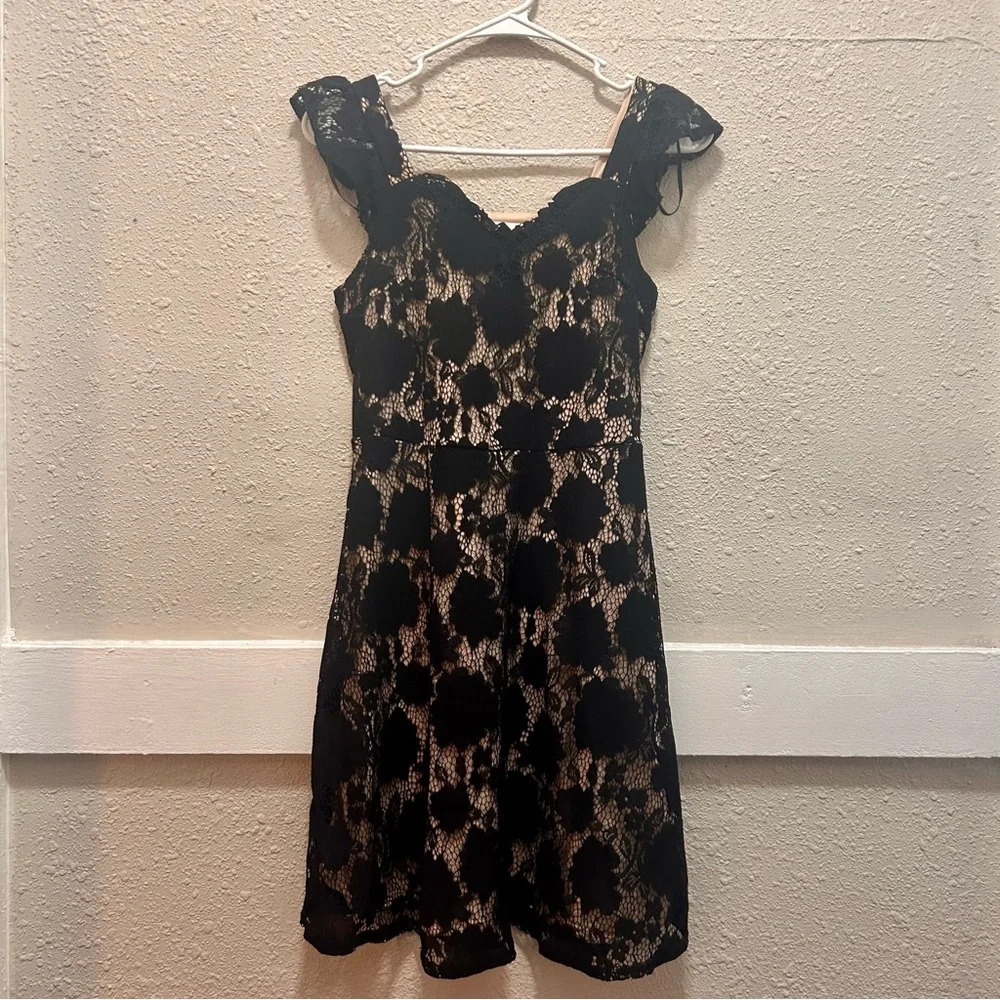 Monteau Black Lace Sleeveless A-Line Dress